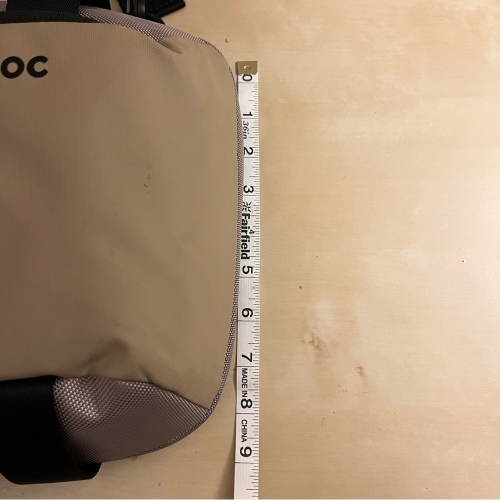 Tomtoc Navigator-T24 XS in Khaki Backpack/Crossbody - Picture 10 of 15